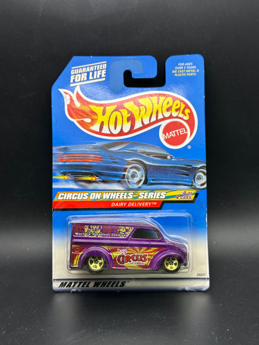 HOT WHEELS - DAIRY DELIVERY (2000) - HW CIRCUS ON WHEELS SERIES 4/4