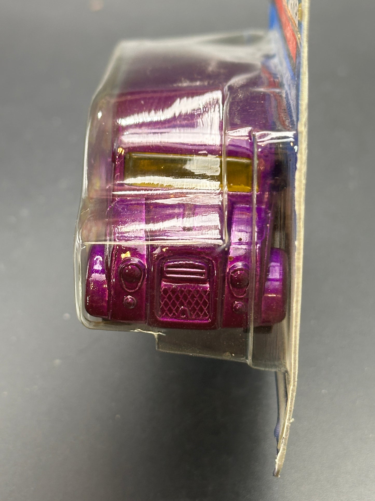HOT WHEELS - DAIRY DELIVERY (2000) - HW CIRCUS ON WHEELS SERIES 4/4