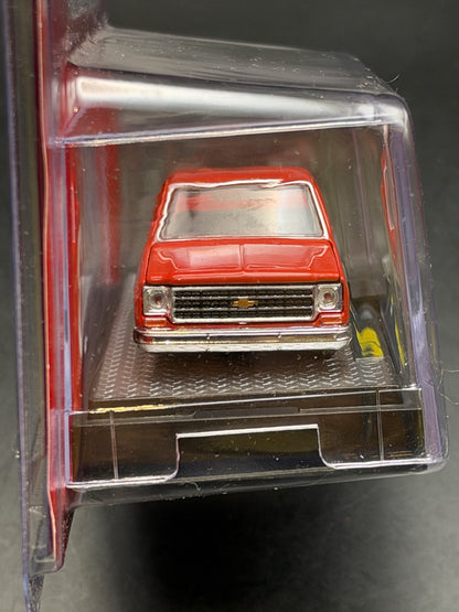 M2 MACHINES - MIJO EXCLUSIVES - 1979 CHEVROLET SILVERADO - MSJ43 - GO WITH EDELBROCK