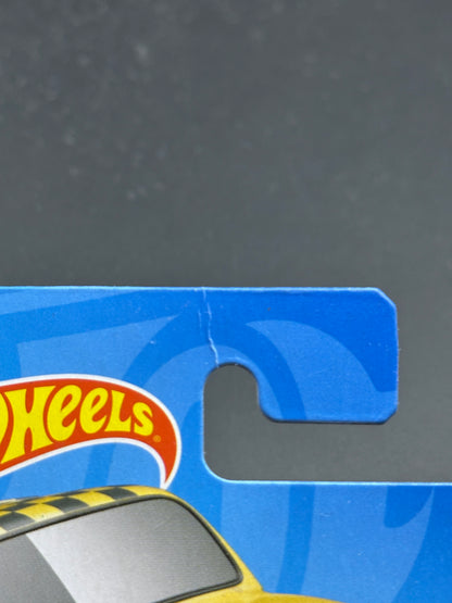 HOT WHEELS - 60s FIAT 500D MODIFICADO (2024) - COMPACT KINGS 5/5