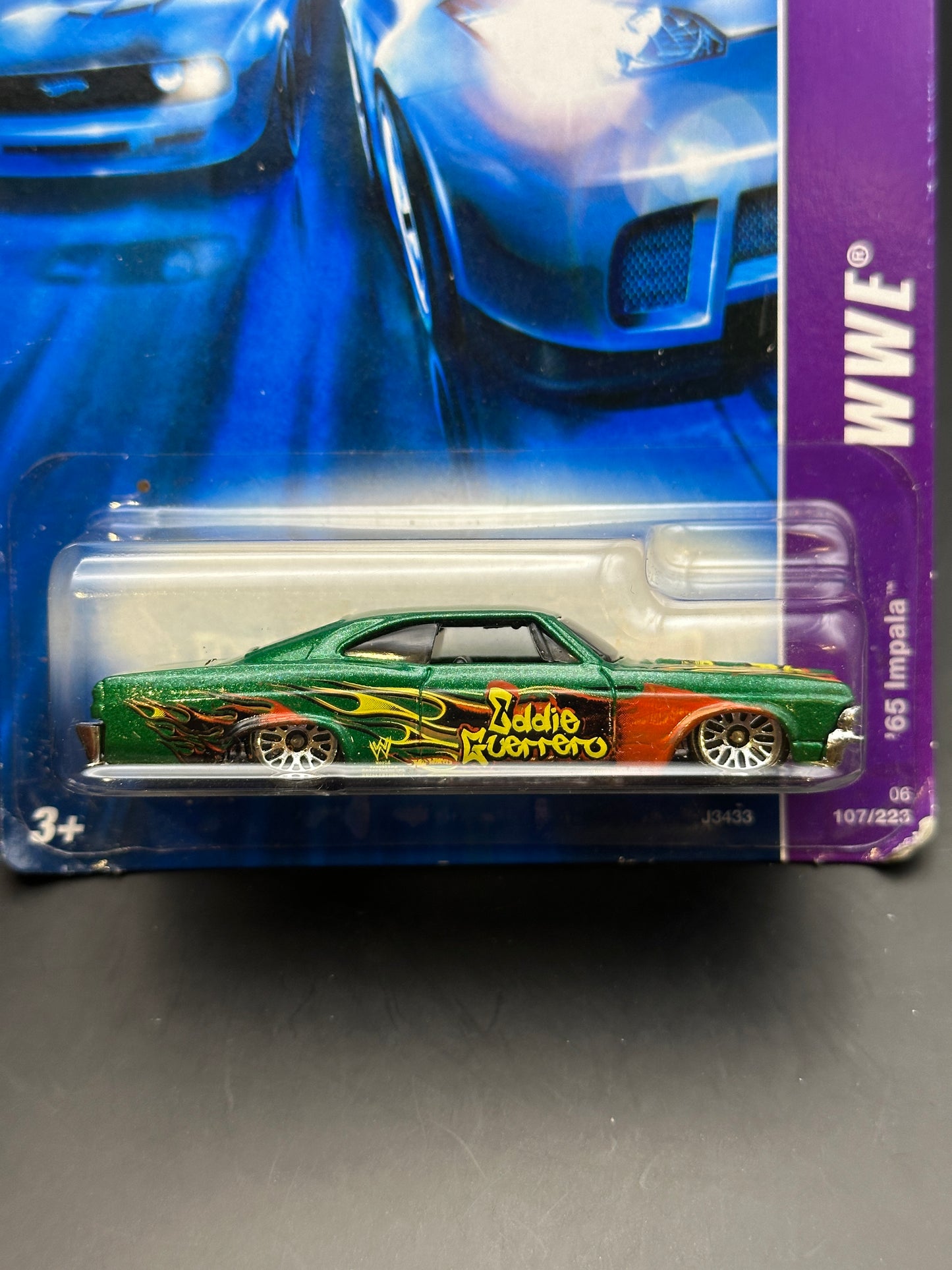 HOT WHEELS - 65’ CHEVY IMPALA - EDDIE GUERRERO (2006) - HW WWE 2/5