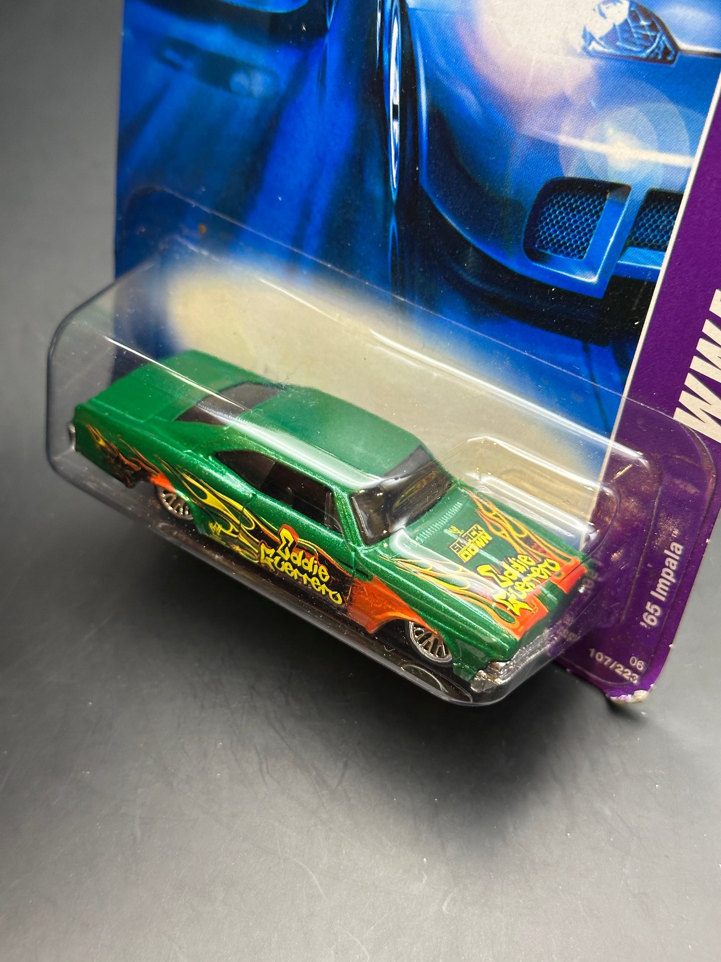 HOT WHEELS - 65’ CHEVY IMPALA - EDDIE GUERRERO (2006) - HW WWE 2/5