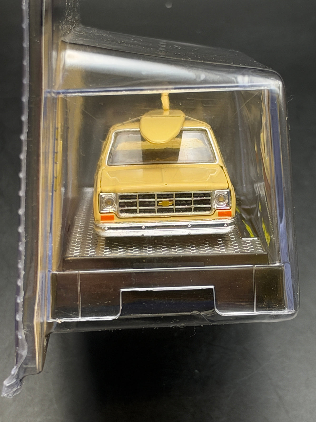 M2 MACHINES - MIJO EXCLUSIVES - 1979 CHEVROLET SILVERADO - MSJ38 - CHEVROLET