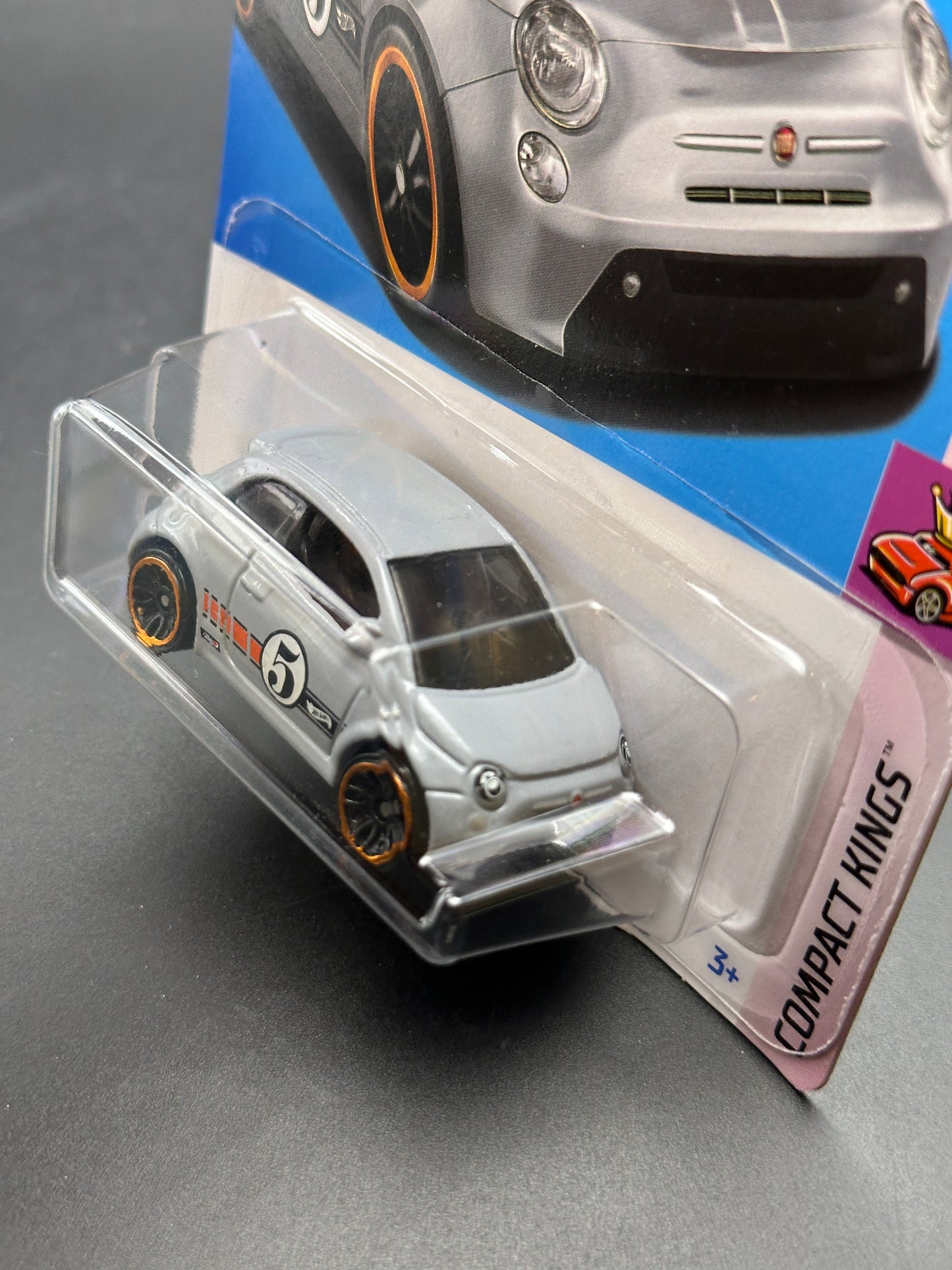 HOT WHEELS - FIAT 500e (2024) - COMPACT KINGS 2/5