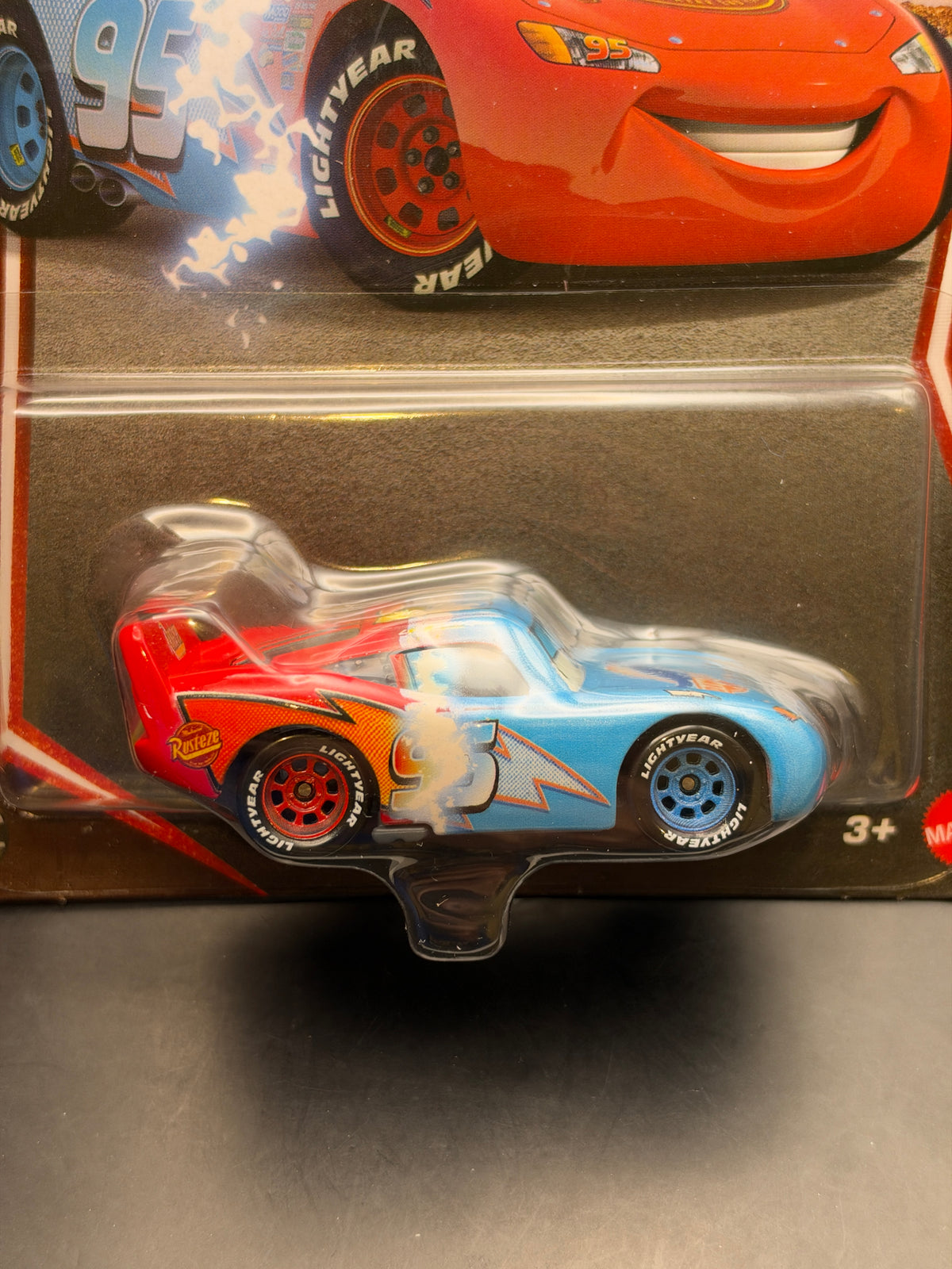 DISNEY PIXAR CARS 20th ANNIVERSARY - TRANSFORMING LIGHTNING MCQUEEN - CARS - DIECAST