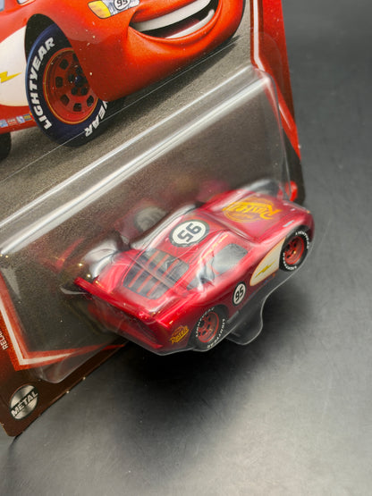 DISNEY PIXAR CARS 20th ANNIVERSARY - RADIATOR SPRINGS LIGHTNING MCQUEEN - DIECAST