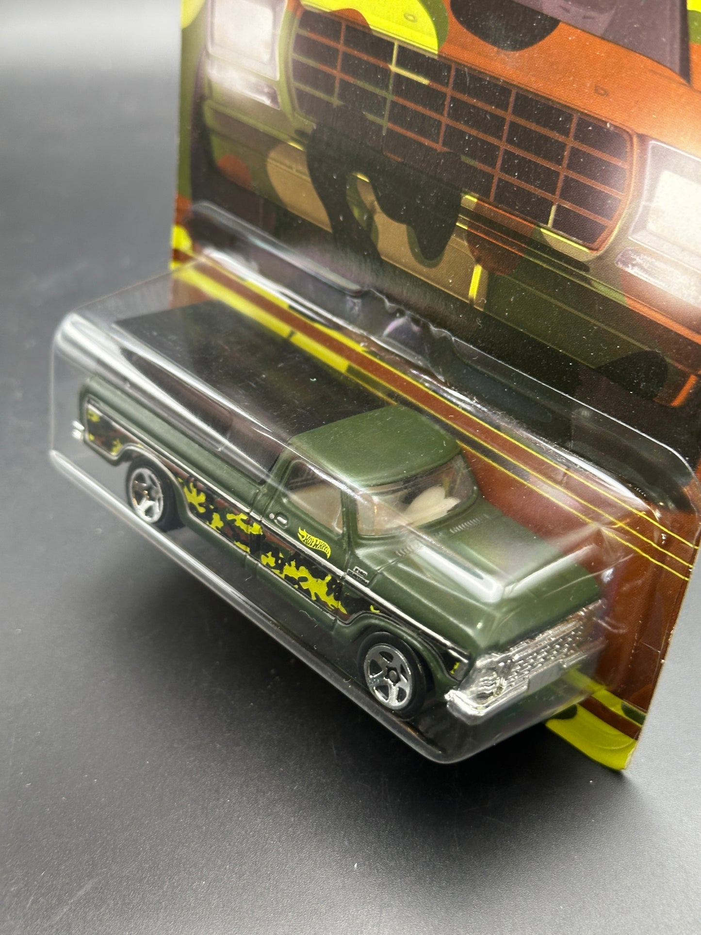 HOTWHEELS - 79 FORD PICKUP (2015) - CAMOUFLAGE SERIES 1/6