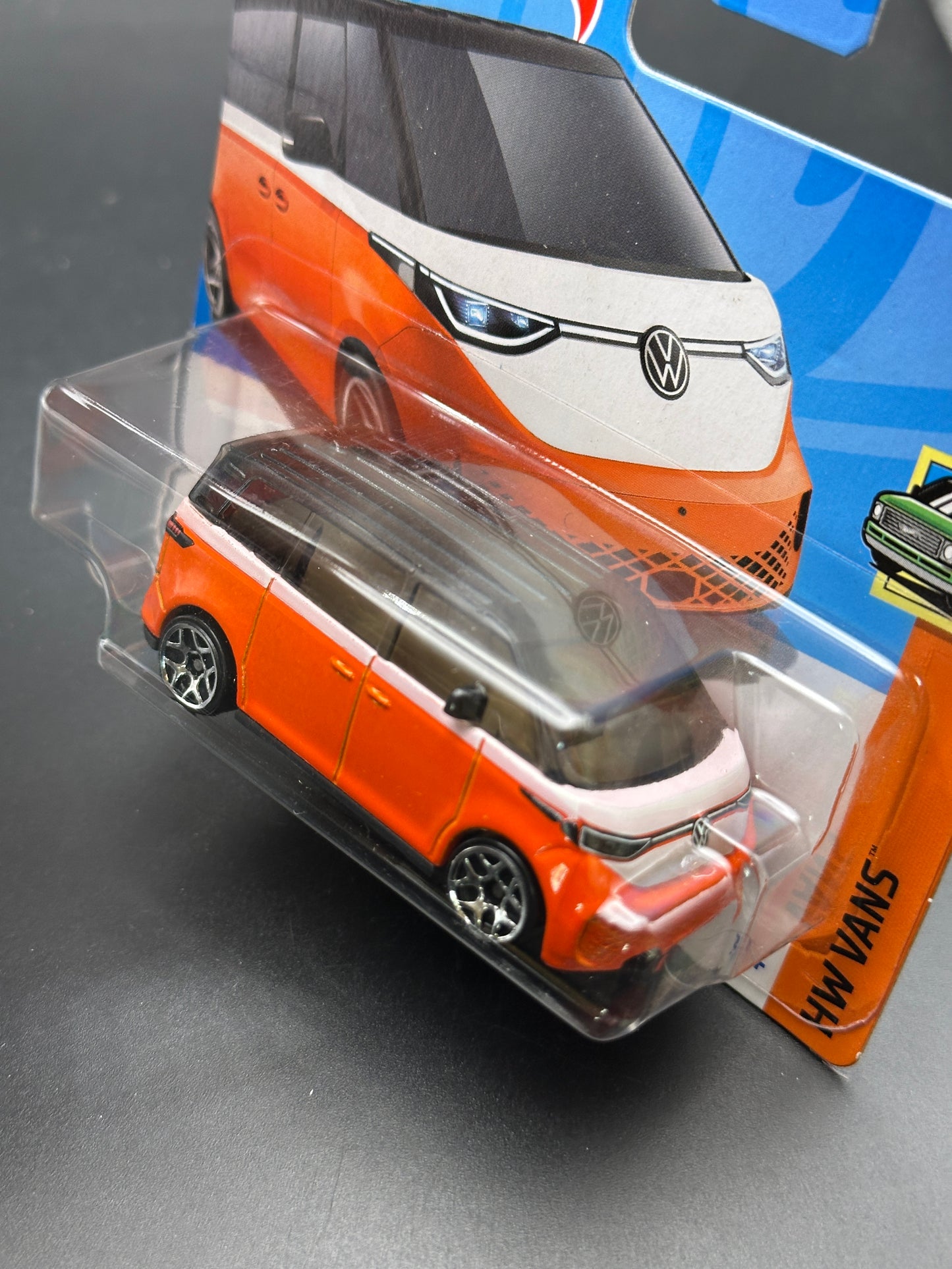 HOT WHEELS - VOLKSWAGEN ID BUZZ (2024) - HW VANS 2/5