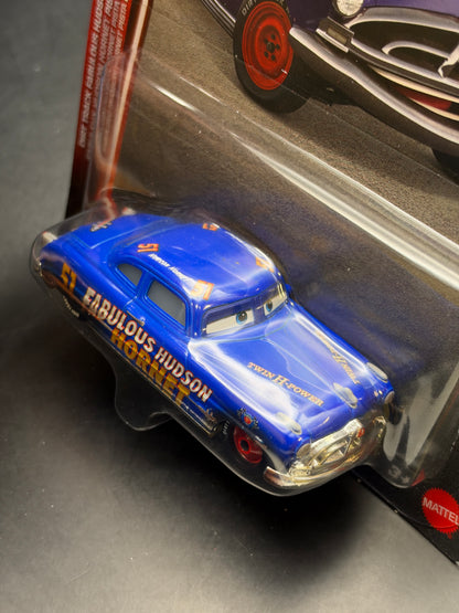 DISNEY PIXAR CARS 20th ANNIVERSARY - DIRT TRACK FABULOUS HUDSON HORNET - DIECAST