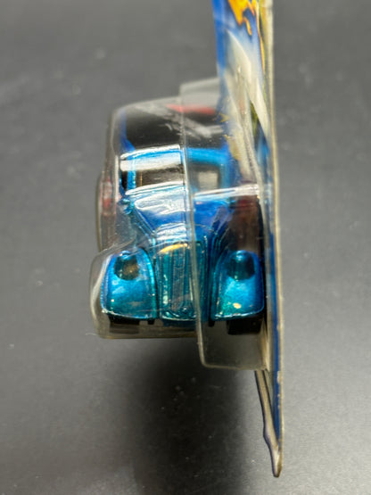HOT WHEELS - ANGLIA PANEL TRUCK (2002) - HW MAINLINE