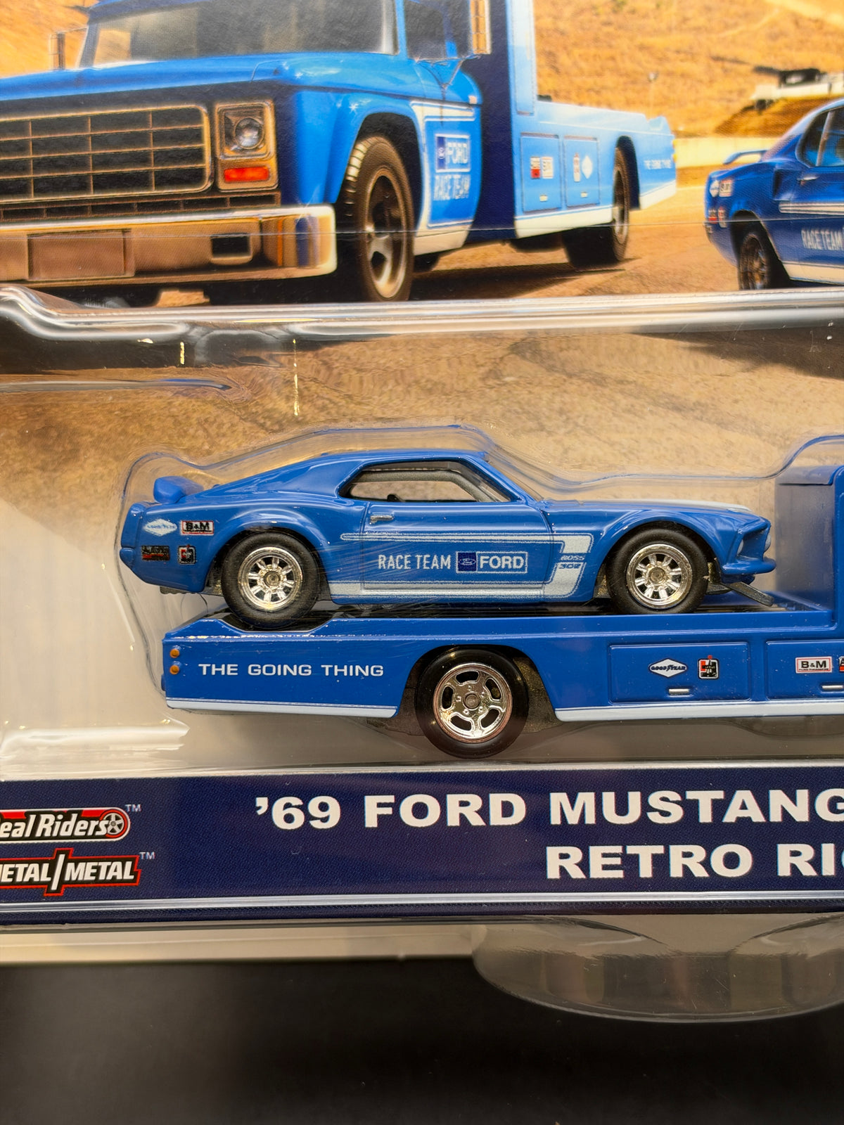 HOT WHEELS - 69 FORD MUSTANG BOSS 302 / RETRO RIG (2020) - TEAM TRANSPORT #19