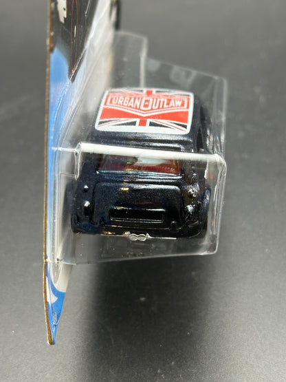 HOT WHEELS - MORRIS MINI (2018) - HW NIGHTBURNERZ 8/10