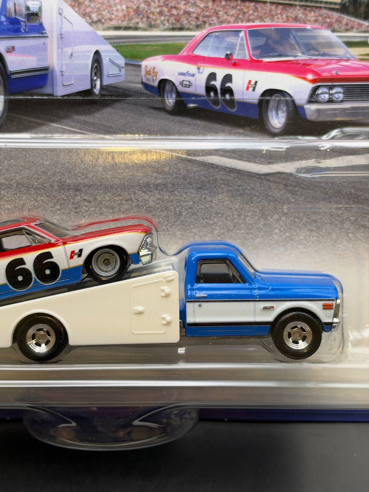 HOT WHEELS - 66 CHEVELLE / 72 CHEVY RAMP TRUCK (2024) - TEAM TRANSPORT #64