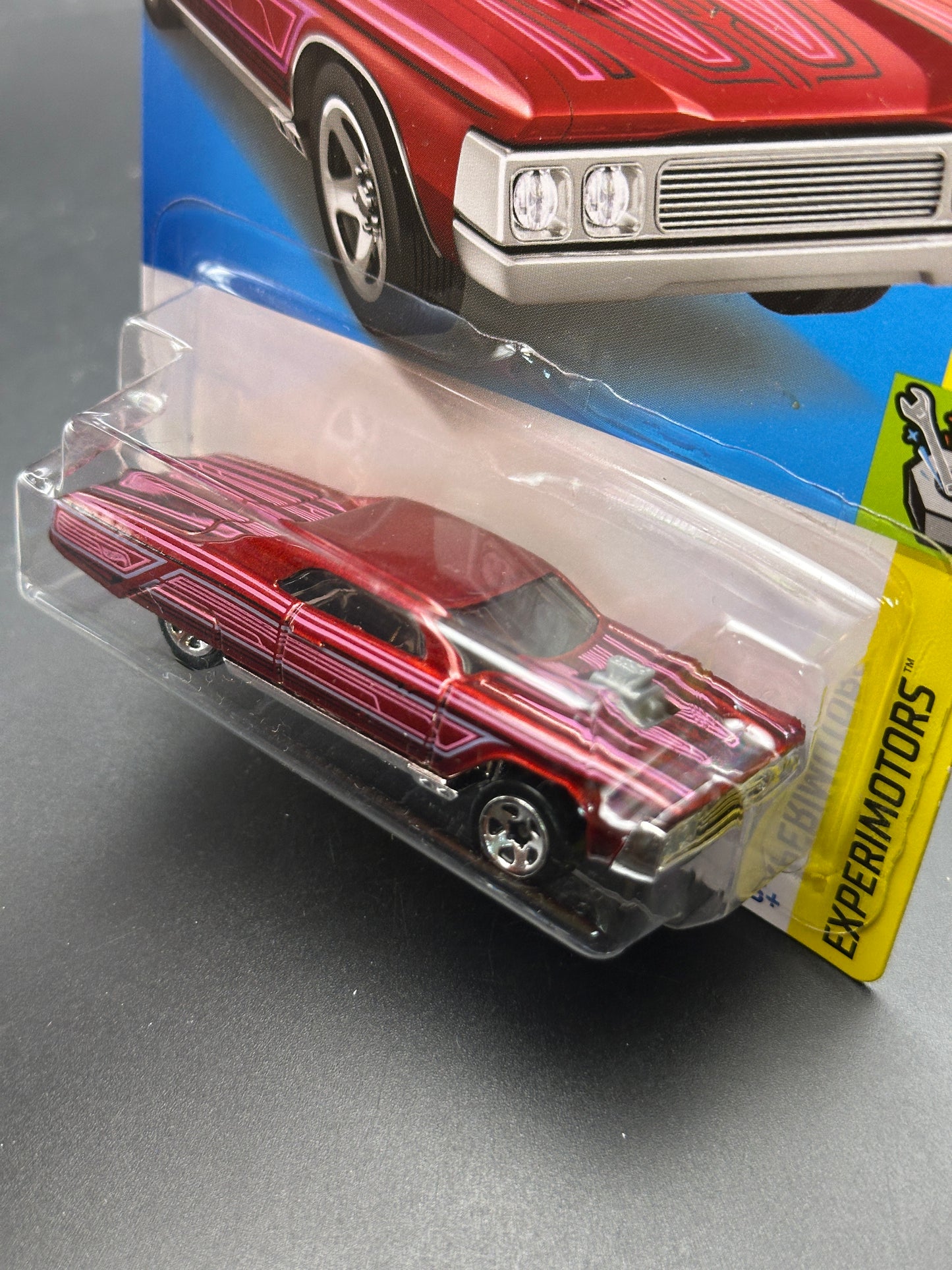 HOT WHEELS - LAYIN LOWRIDER (2022) - HW EXPERIMOTORS 7/10