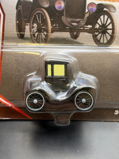 DISNEY PIXAR CARS 20th ANNIVERSARY - LIZZIE - DIECAST
