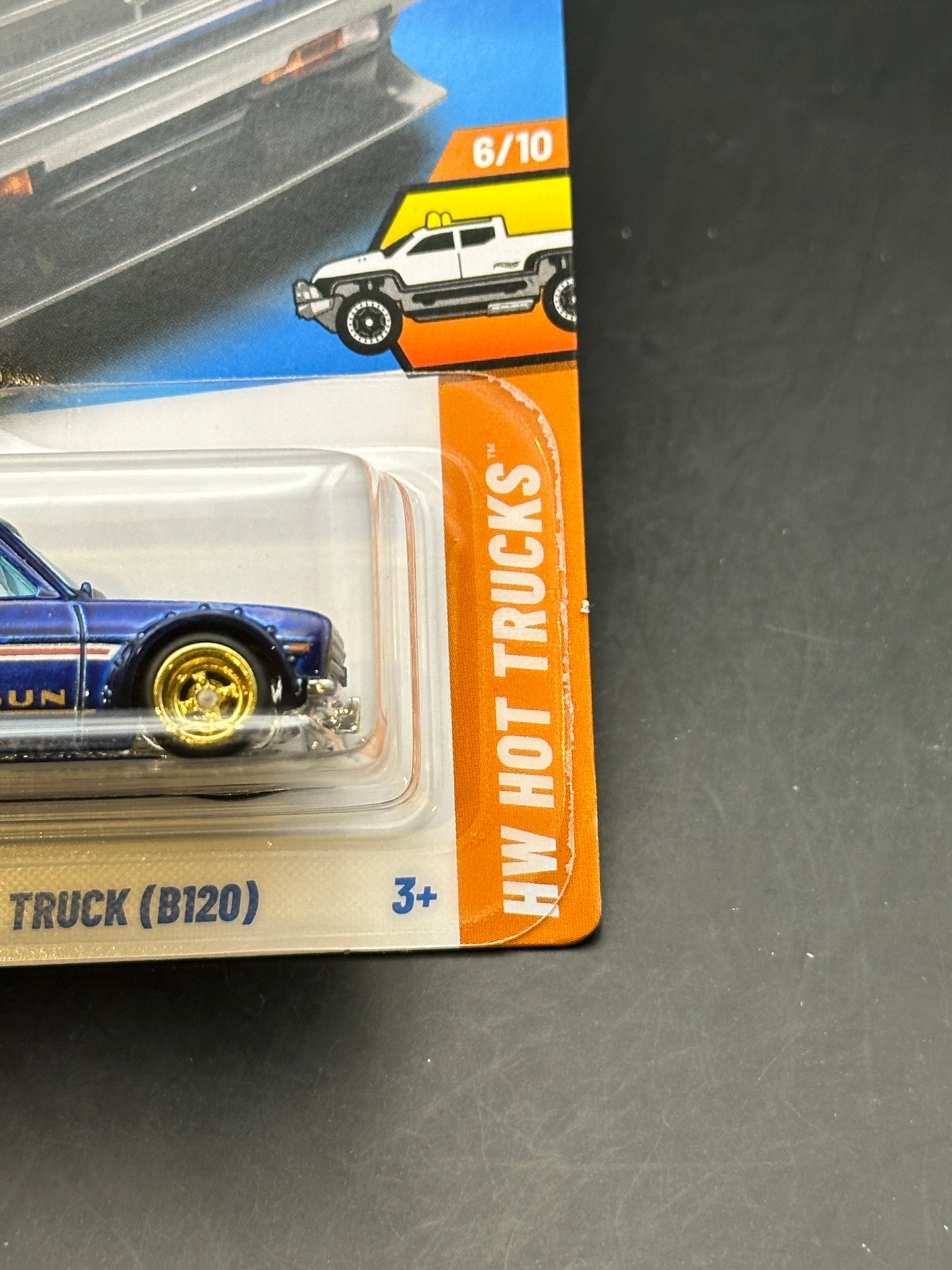 HOT WHEELS - 1975 DATSUN SUNNY TRUCK (B120) (2025) - HW HOT TRUCKS 6/10 - SUPER TREASURE HUNT