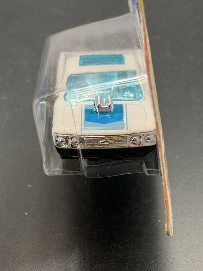 HOT WHEELS - CUSTOM 72 CHEVY LUV (2024) - HW HOT TRUCKS 6/10