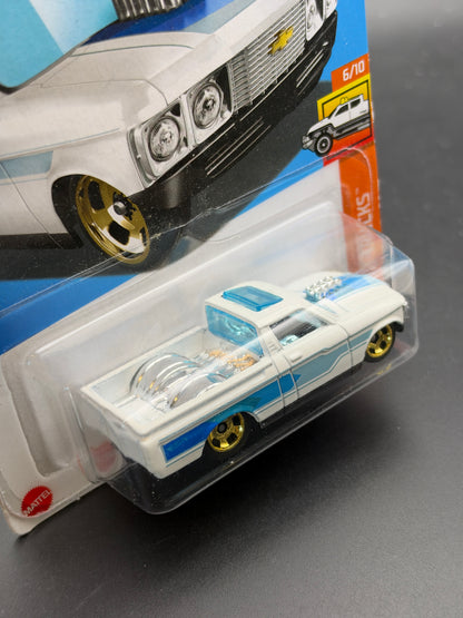 HOT WHEELS - CUSTOM 72 CHEVY LUV (2024) - HW HOT TRUCKS 6/10
