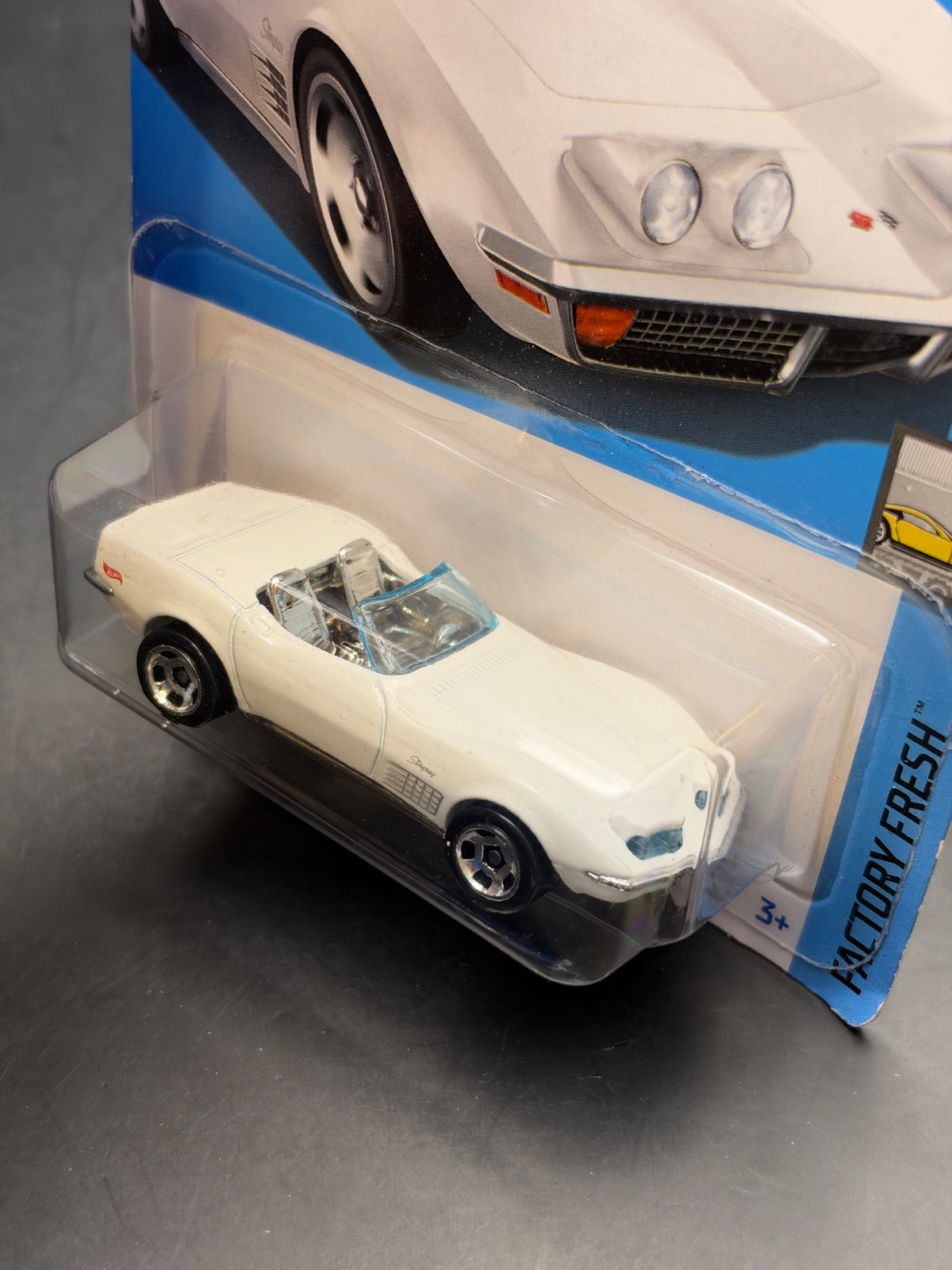 HOT WHEELS - 72 STINGRAY CONVERTIBLE (2024) - FACTORY FRESH 5/10