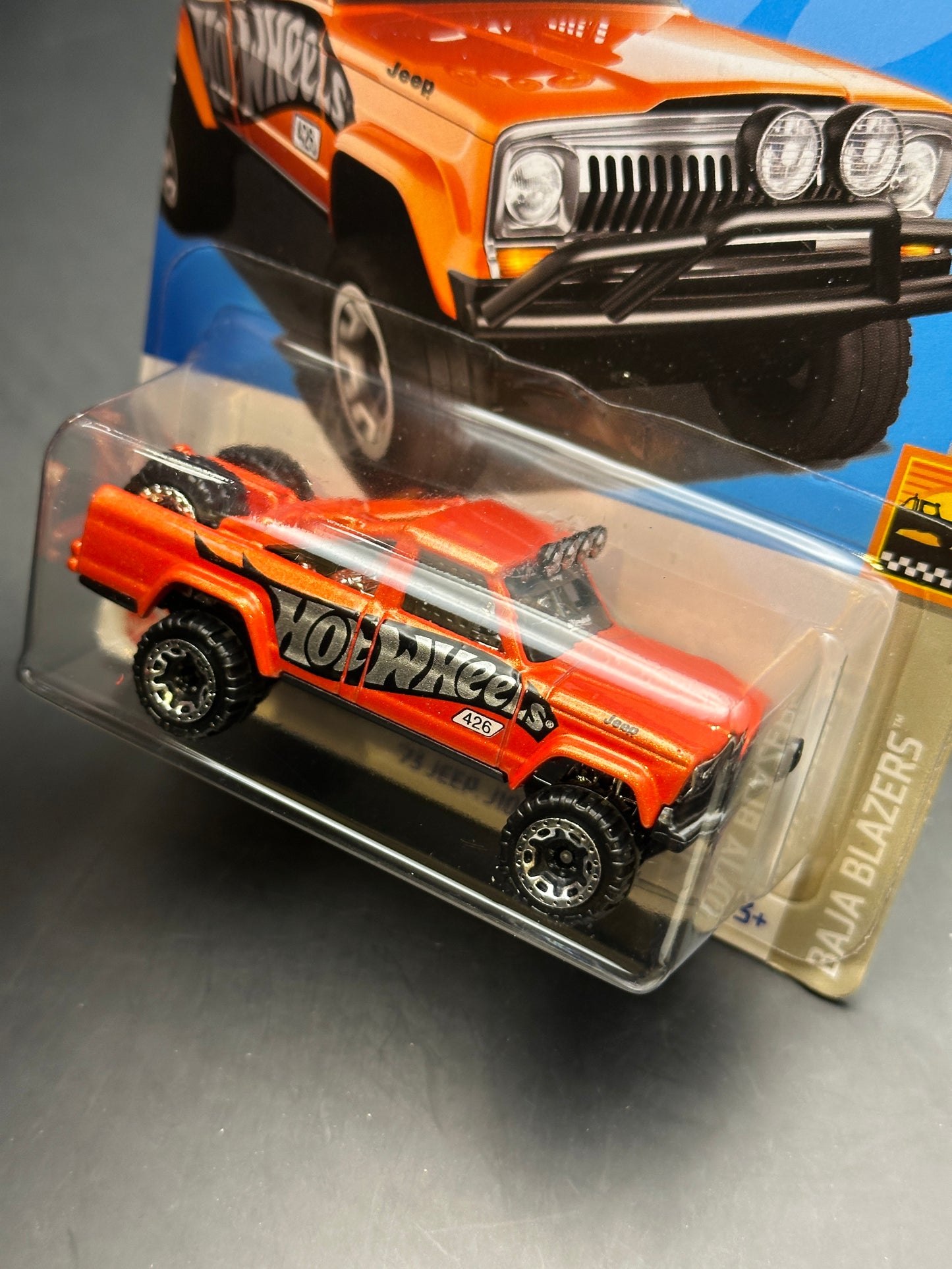 HOT WHEELS - 73 JEEP J10 (2023) - BAJA BLAZERS 3/10