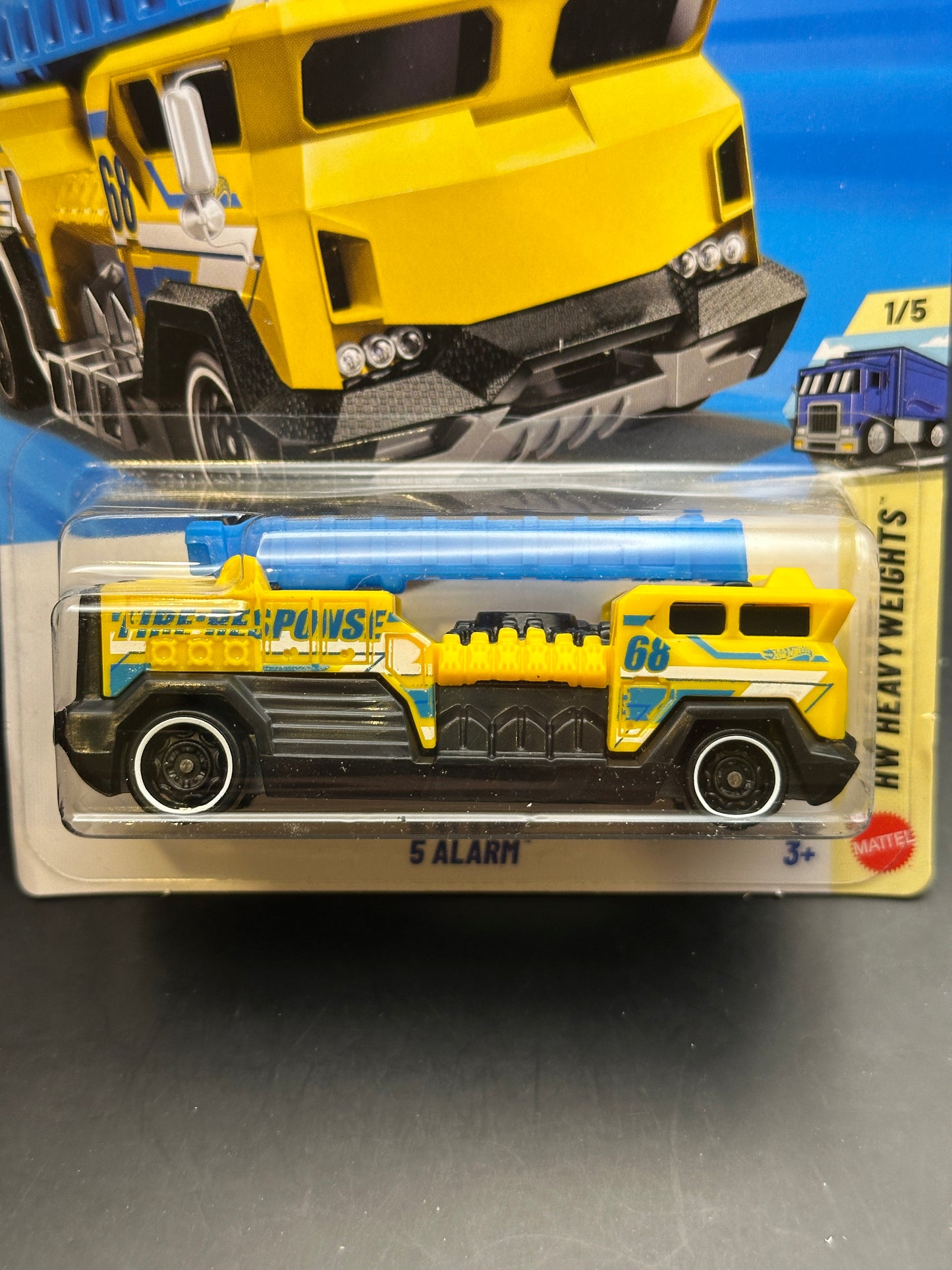 HOT WHEELS - 5 ALARM (2026) - HW HEAVY WEIGHTS 1/5