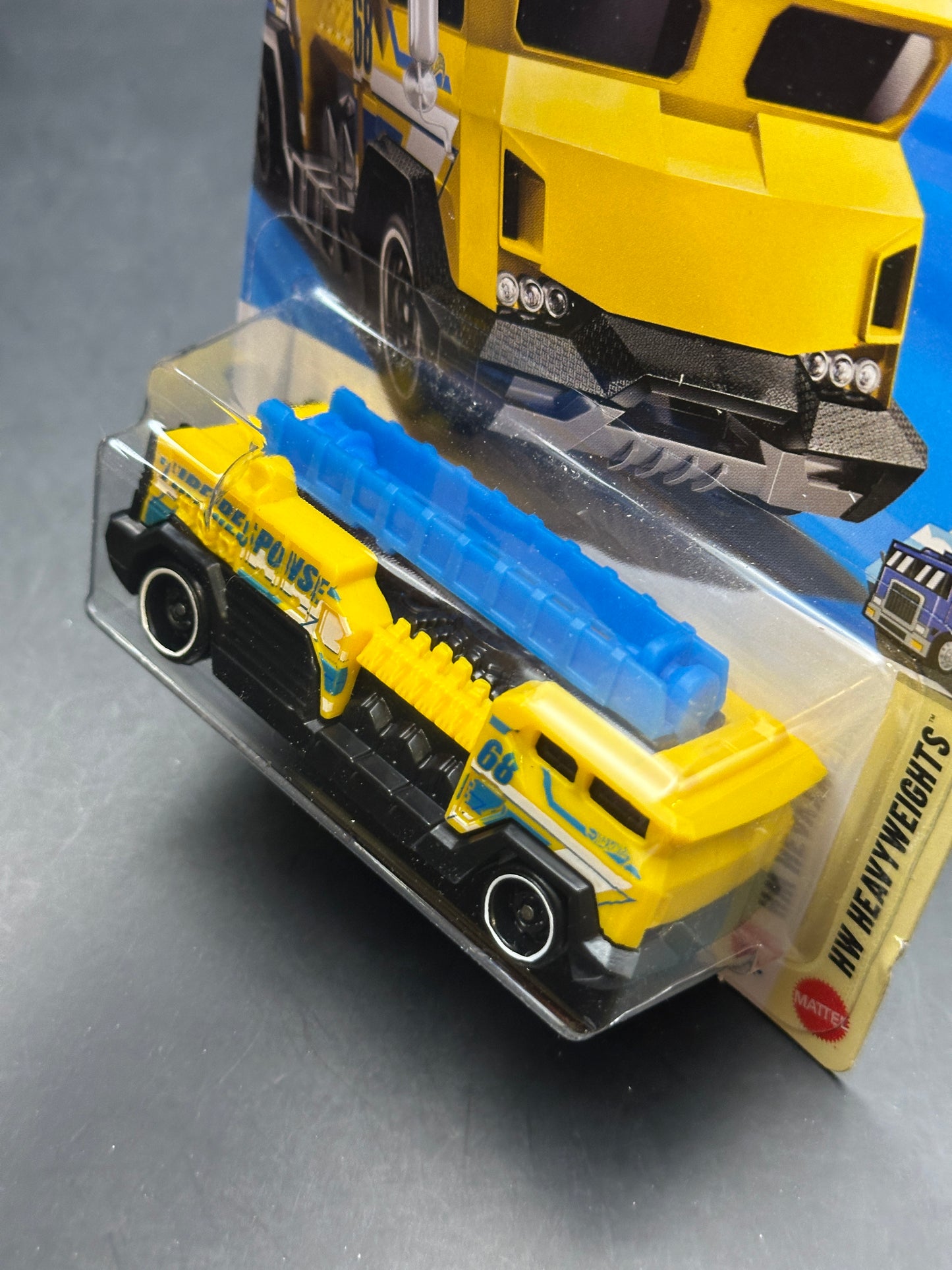 HOT WHEELS - 5 ALARM (2026) - HW HEAVY WEIGHTS 1/5