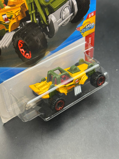 HOT WHEELS - MOUNTAIN MAULER (2026) - HW LETS RACE 2/5