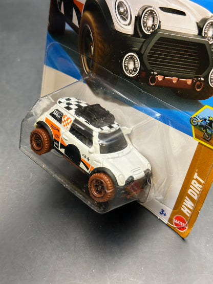 HOT WHEELS - LIL ROAR (2026) - HW DIRT 5/10