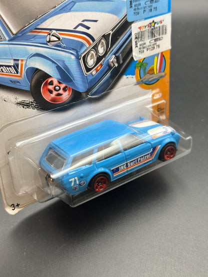 HOT WHEELS - 71 DATSUN BLUEBIRD 510 WAGON (2017) - HW SURF’S UP 3/5