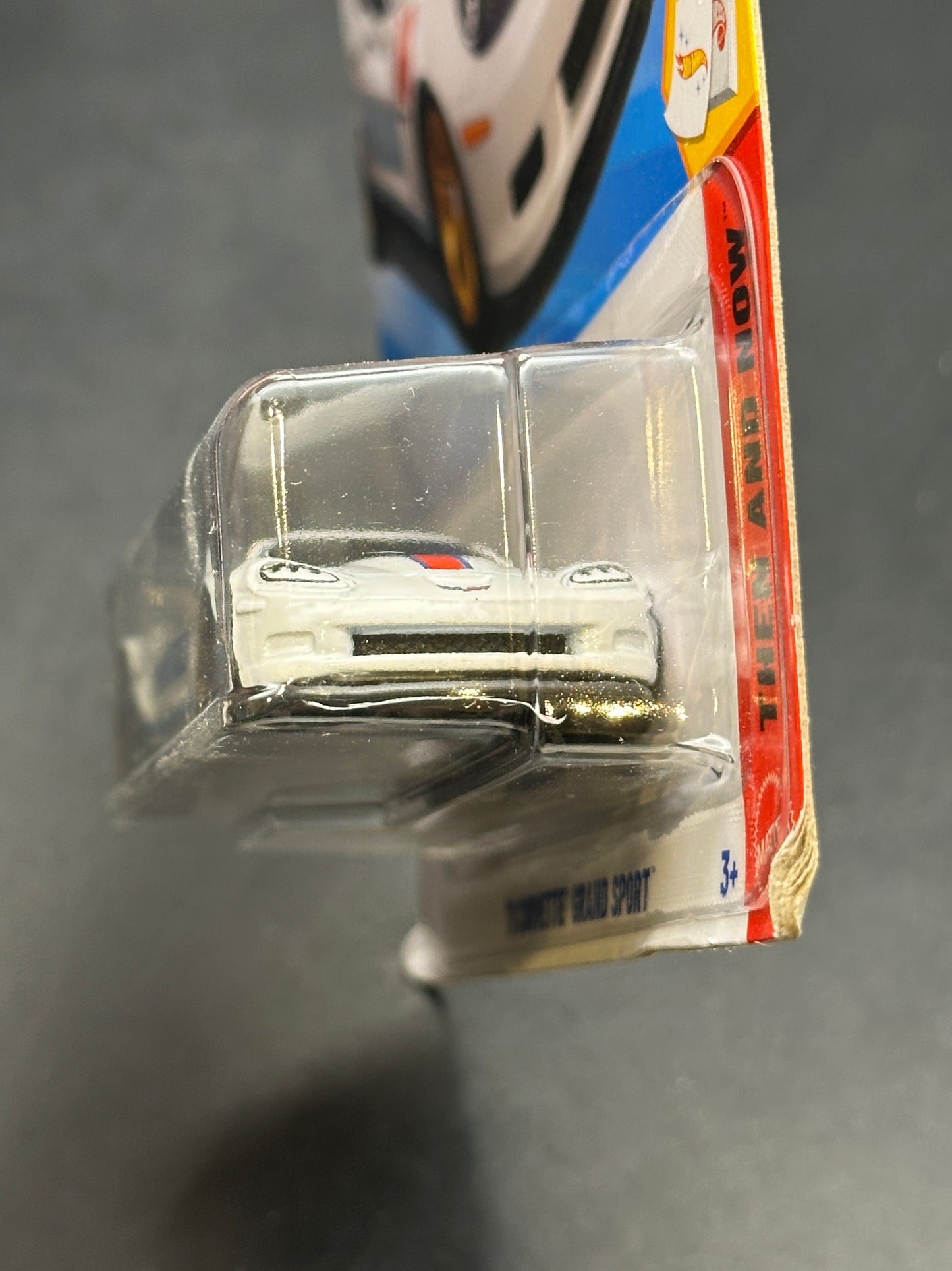 HOT WHEELS - 11 CORVETTE GRAND SPORT (2026) - HW THEN AND NOW 7/10
