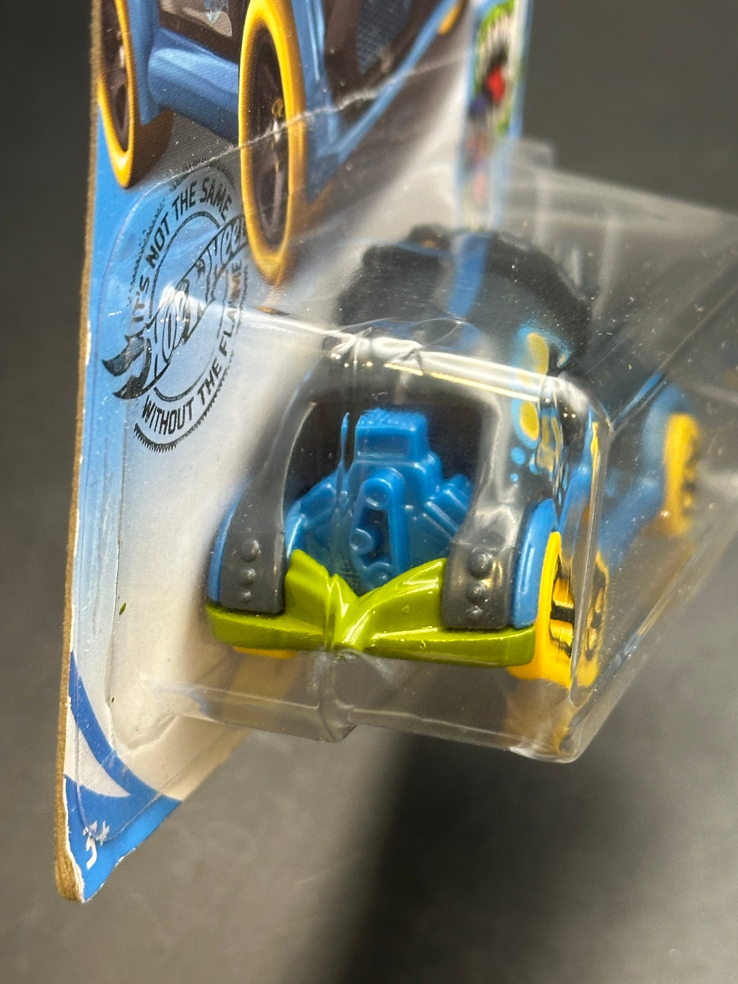 HOT WHEELS - TRICERA TRUCK - TREASURE HUNT (2020) - HW STREET BEASTS 10/10