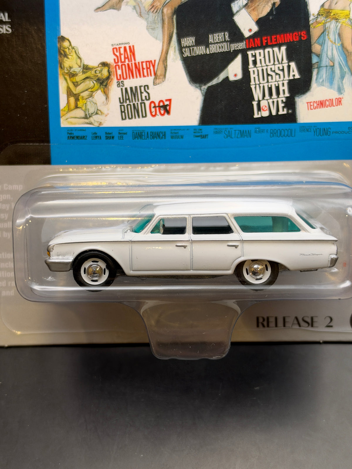 JOHNNY LIGHTNING - 1960 FORD RANCH WAGON - 60 YEARS OF BOND - POP CULTURE