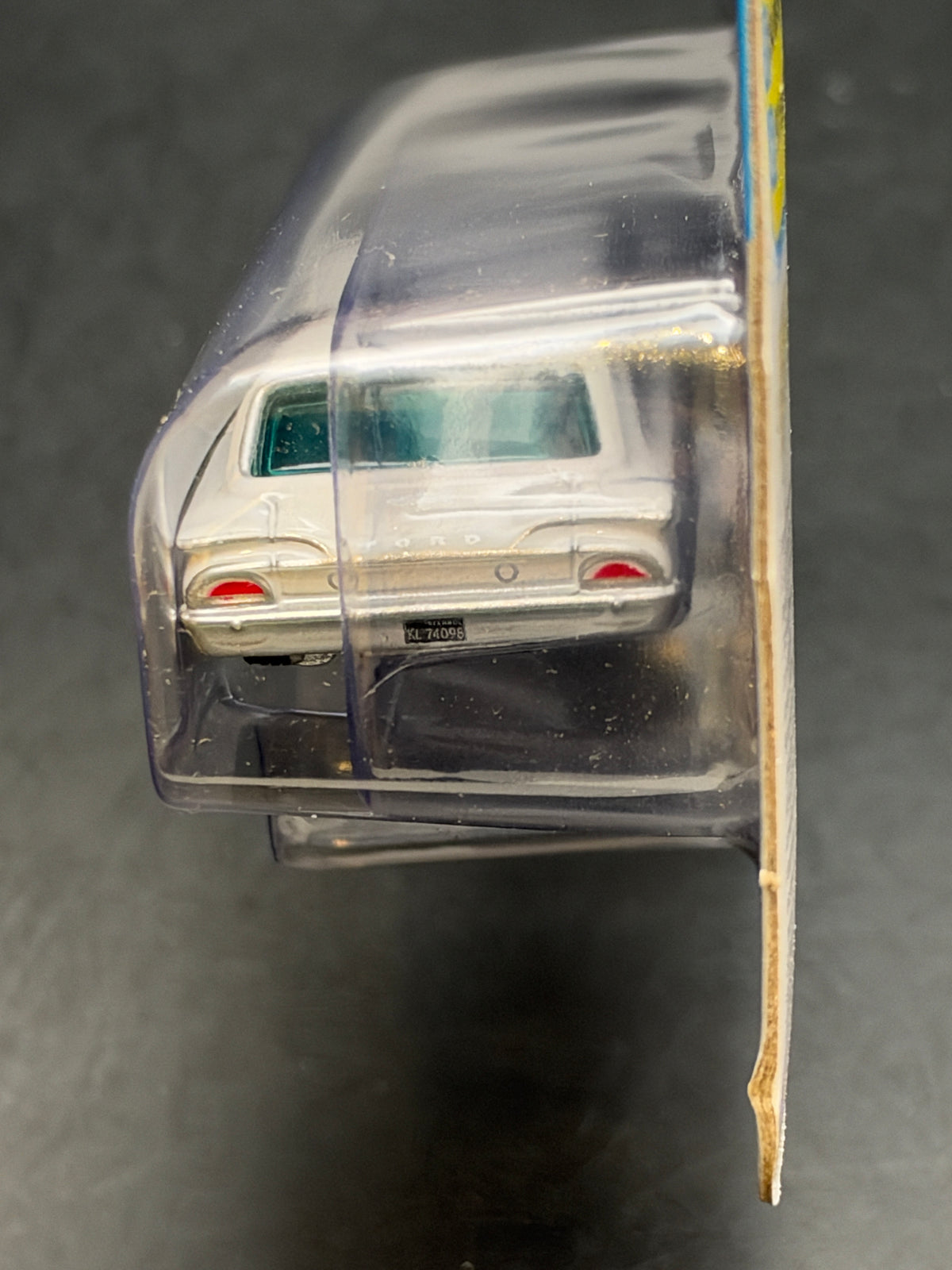JOHNNY LIGHTNING - 1960 FORD RANCH WAGON - 60 YEARS OF BOND - POP CULTURE