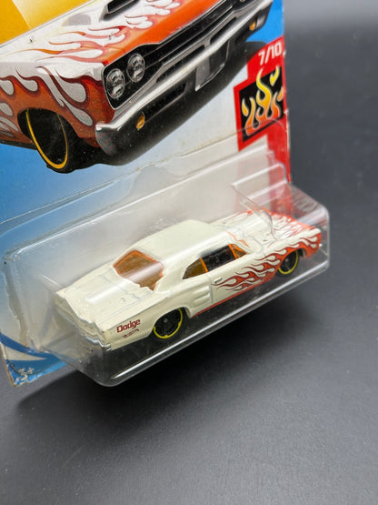 HOT WHEELS - 69 DODGE CORONET SUPERBEE (2018) - HW FLAMES 7/10