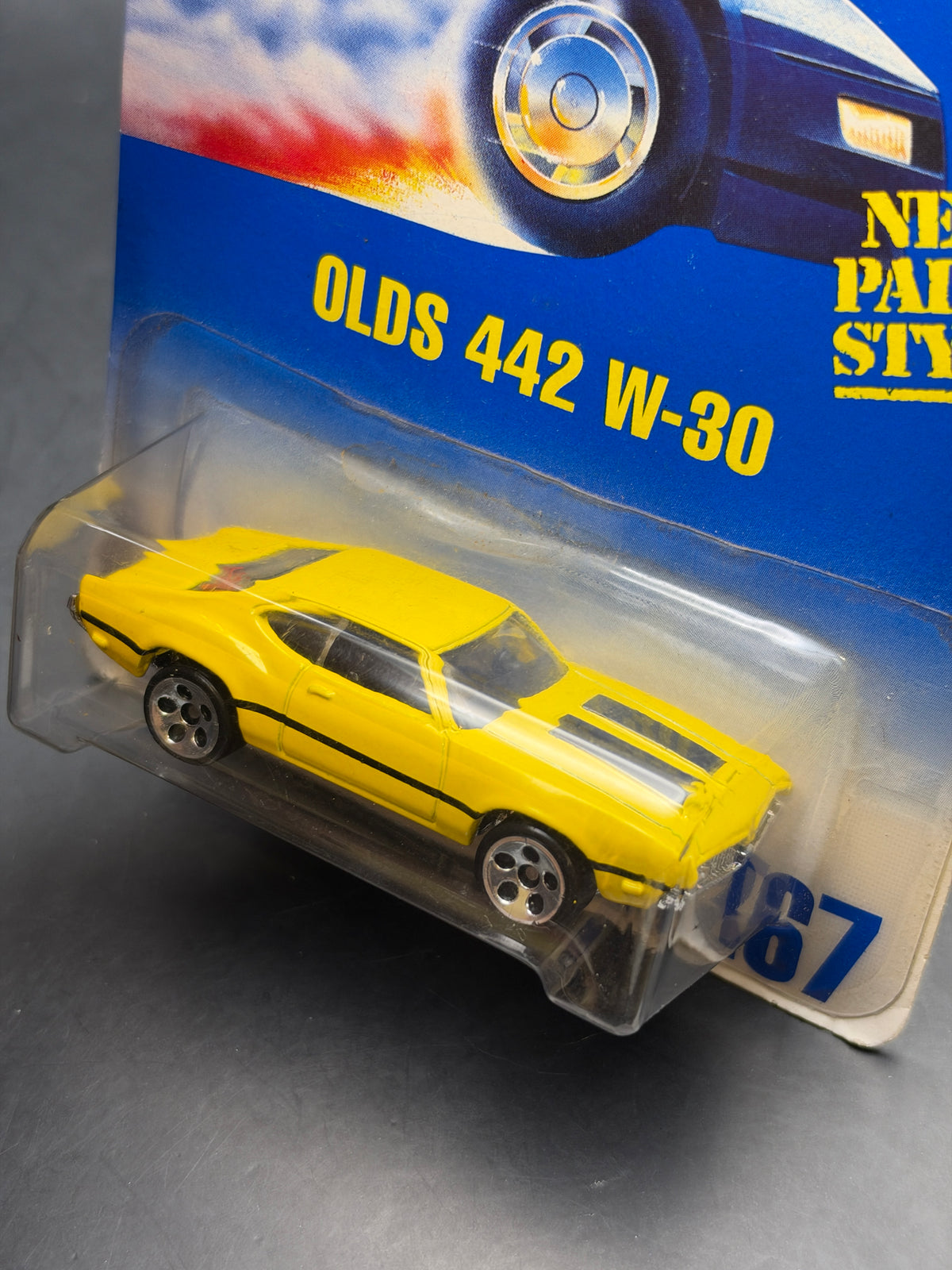HOT WHEELS - OLDS 442 W-30 (1995) - HW MAINLINE