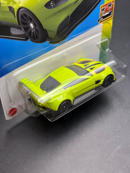 HOT WHEELS - ASTON MARTIN VANTAGE GTE (2022) - HW EXOTICS 9/10