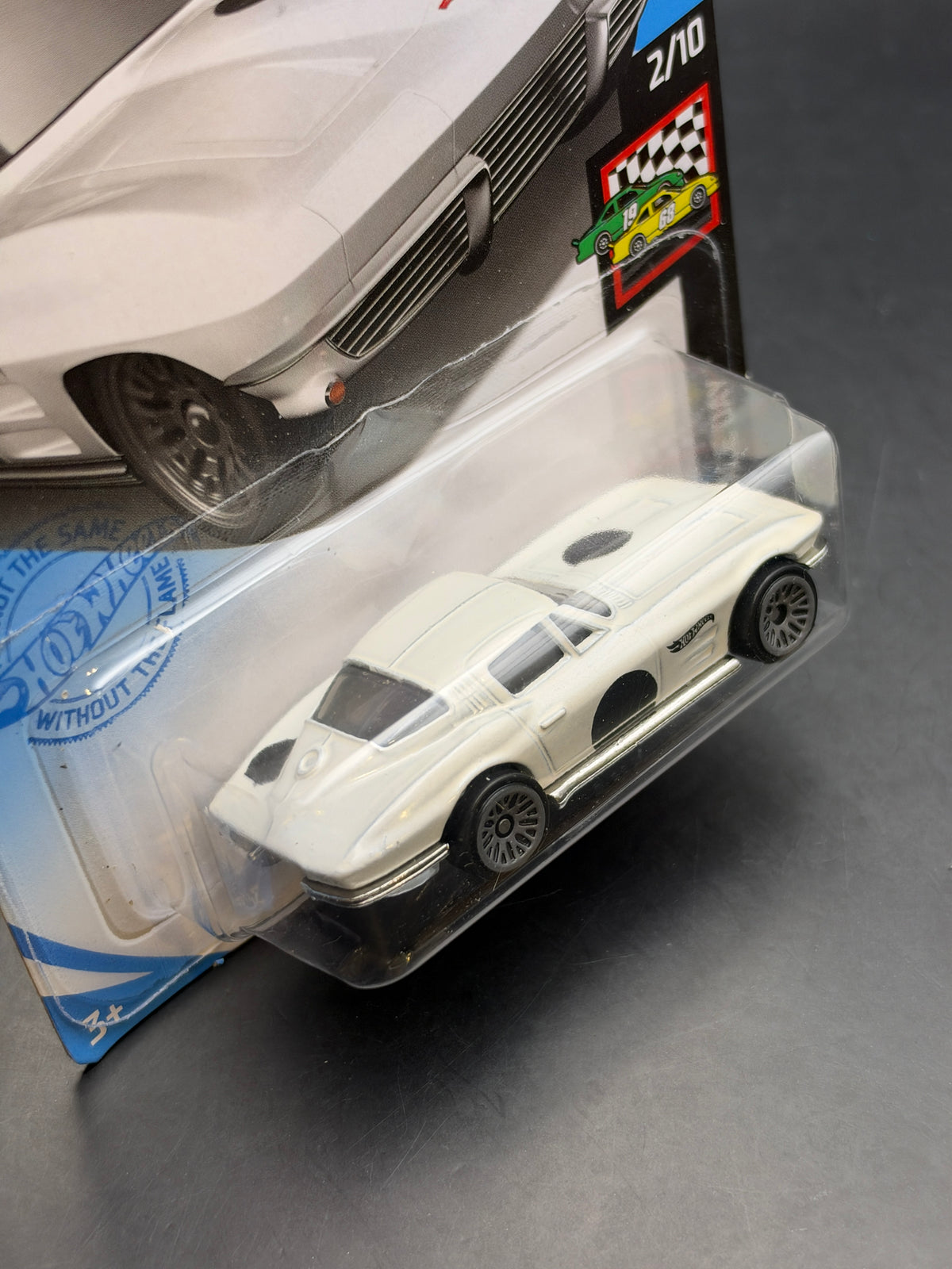 HOT WHEELS - 64 CORVETTE STING RAY (2021) - HW RACE DAY 2/10