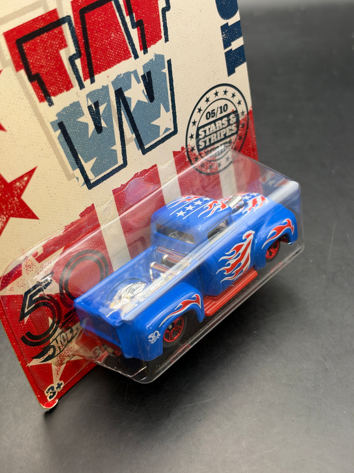HOT WHEELS - CUSTOM 56 FORD TRUCK (2018) - 50th ANNIVERSARY STARS AND STRIPES SERIES 5/10