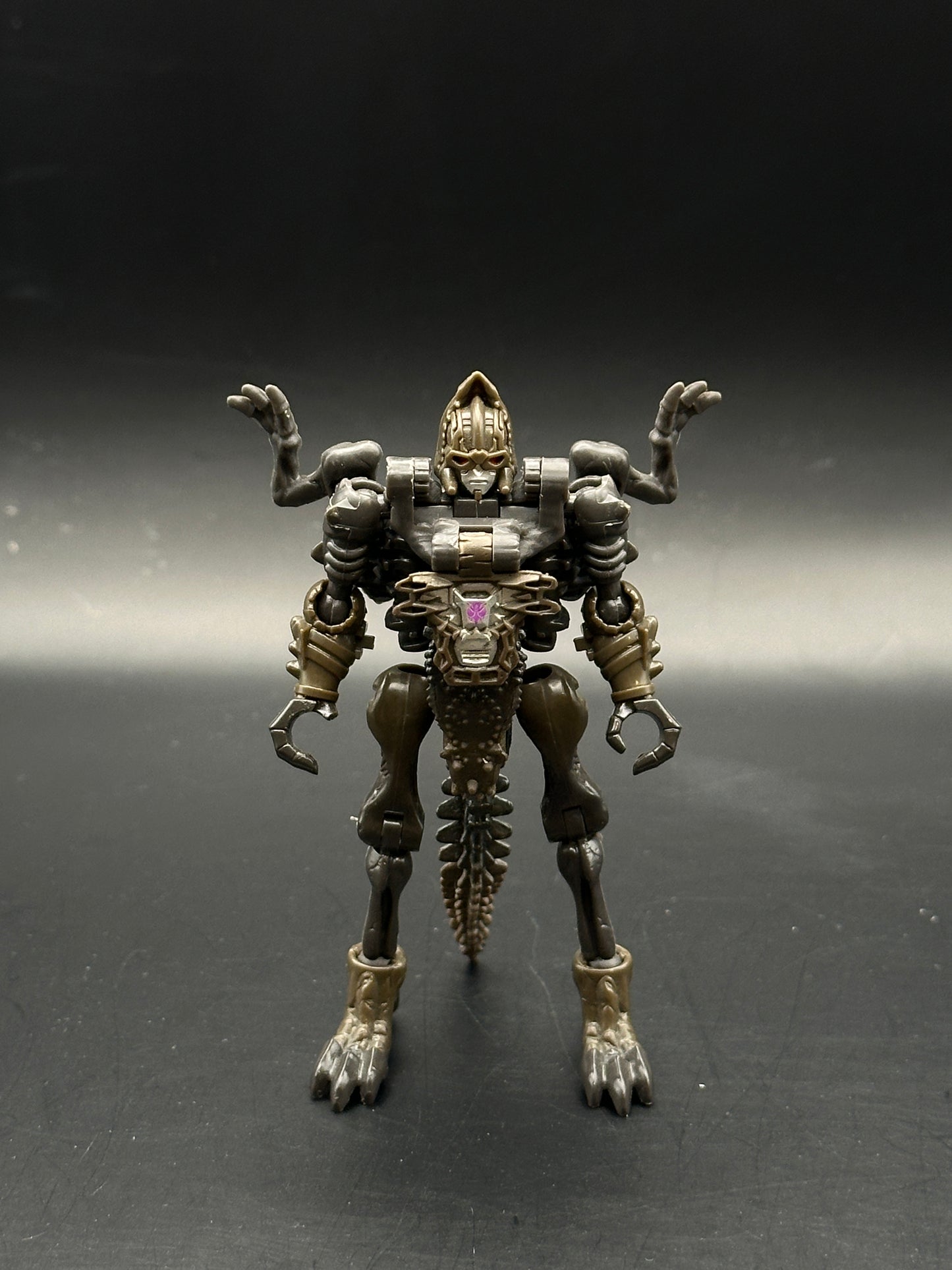 TRANSFORMERS GENERATIONS: WAR OF CYBERTRON KINGDOM - VERTEBREAK - LOOSE ACTION FIGURE
