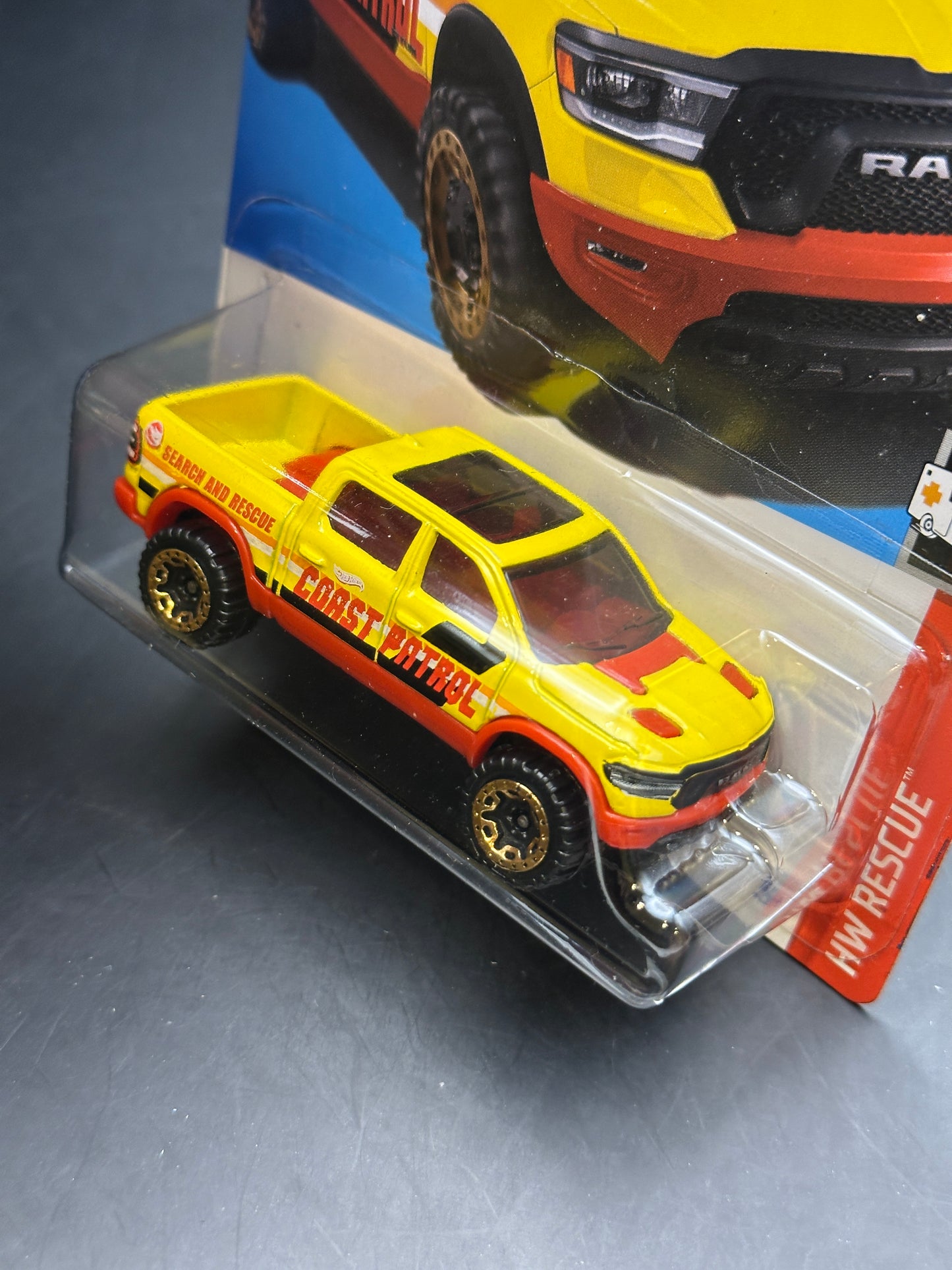 HOT WHEELS - 2020 RAM 1500 REBEL - TREASURE HUNT (2023) - HW RESCUE 7/10