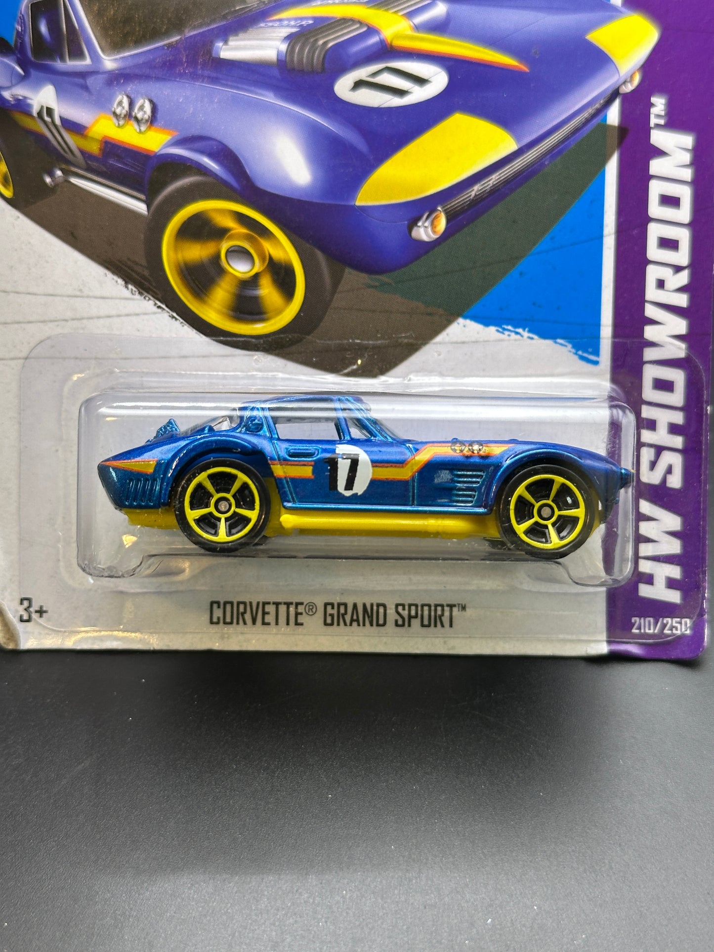 HOT WHEELS - CORVETTE GRAND SPORT (2013) - HW SHOWROOM