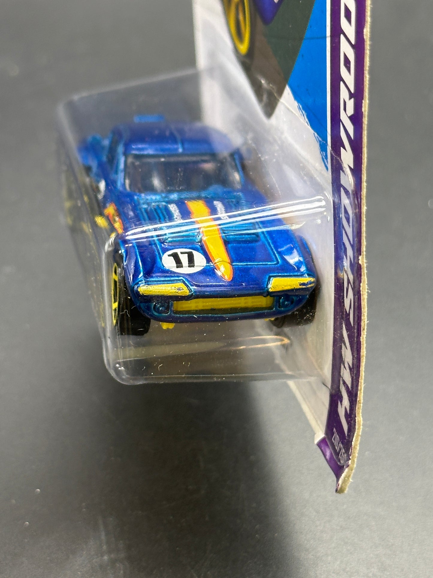 HOT WHEELS - CORVETTE GRAND SPORT (2013) - HW SHOWROOM