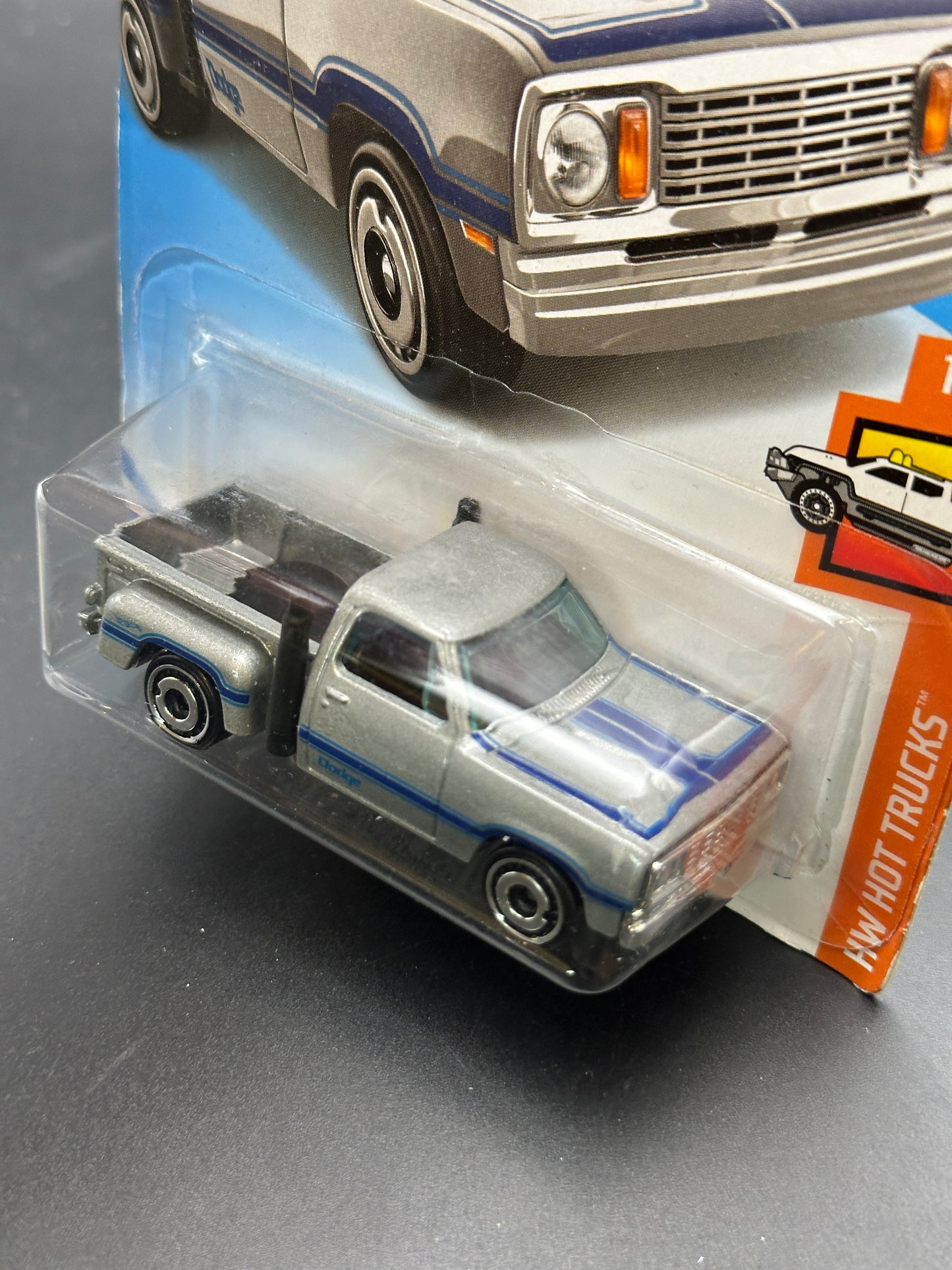 HOT WHEELS - 1978 DODGE LIL RED EXPRESS TRUCK (2019) - HW HOT TRUCKS 10/10