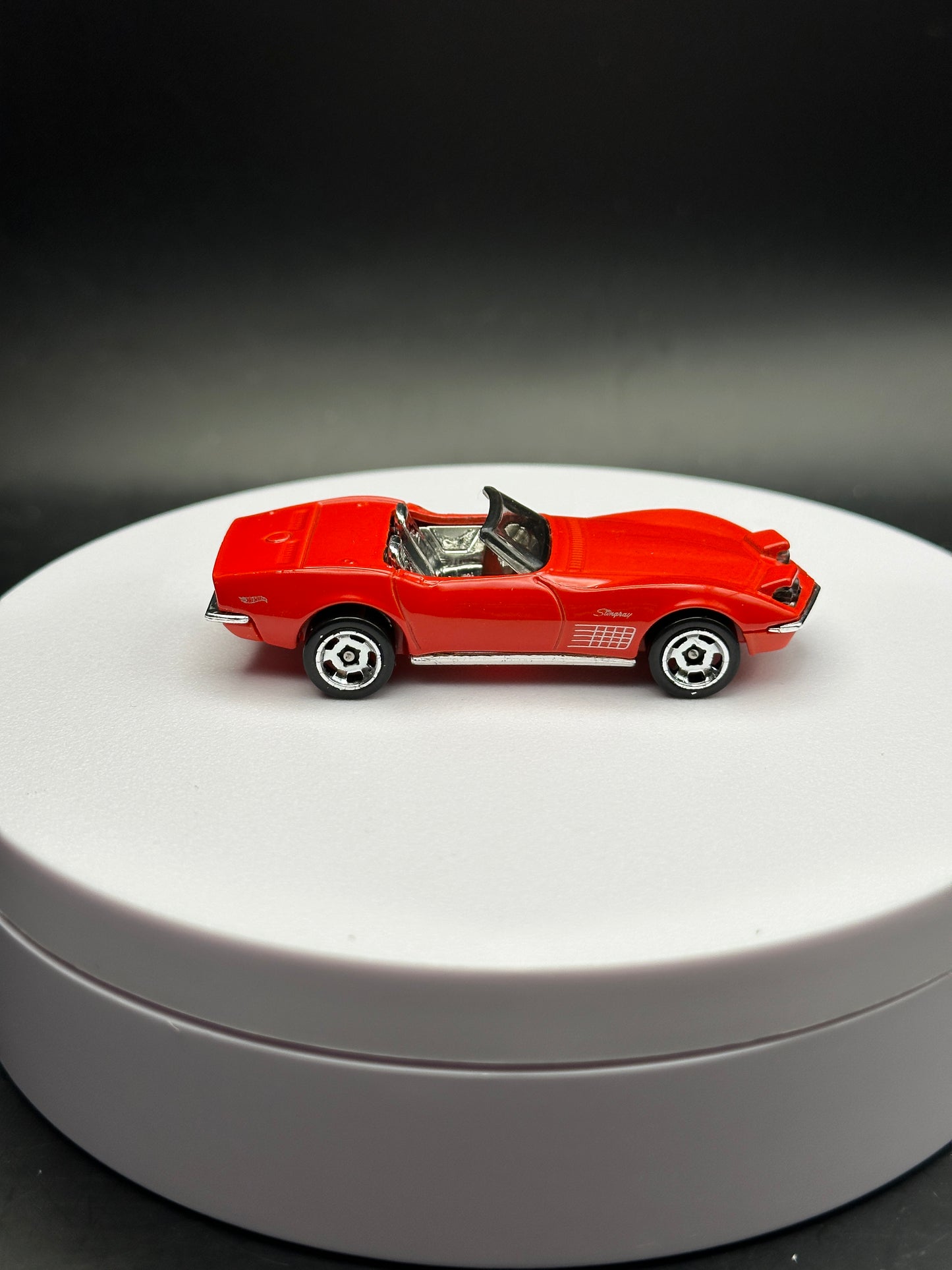 HOT WHEELS - 72 STINGRAY CONVERTIBLE (2024) - FACTORY FRESH 5/10 - LOOSE