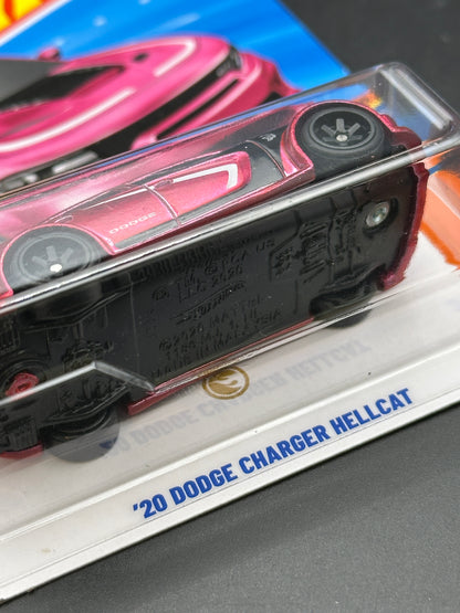 HOT WHEELS - 20 DODGE CHARGER HELLCAT (2025) - HW MUSCLE MANIA 9/10 - SUPER TREASURE HUNT