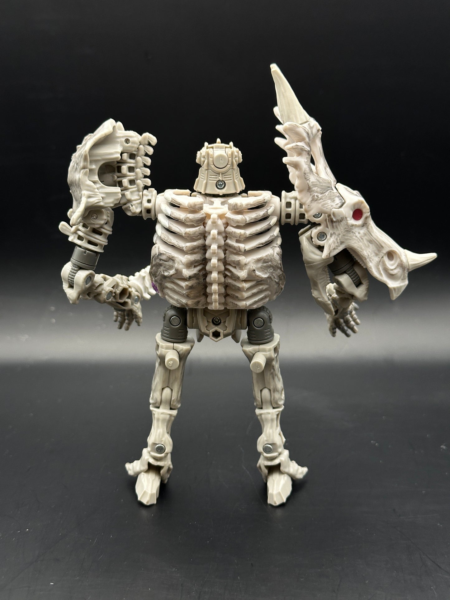 TRANSFORMERS GENERATIONS: WAR OF CYBERTRON KINGDOM - RACTONITE - LOOSE ACTION FIGURE