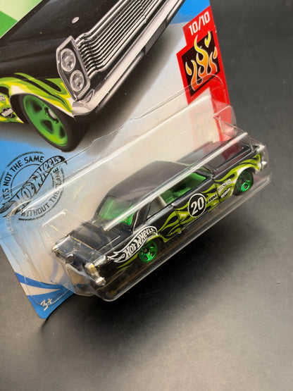 HOT WHEELS - 65 FORD GALAXIE (2020) - HW FLAMES 10/10