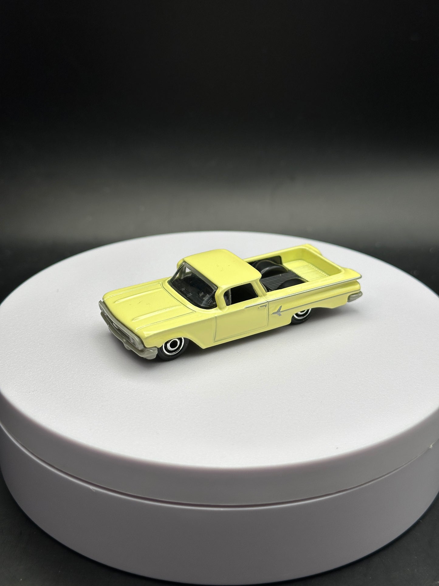 MATCHBOX - 1960 CHEVY EL CAMINO - 28/125 - DIECAST - LOOSE