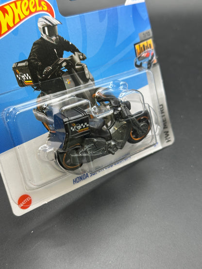 HOT WHEELS - HONDA SUPER CUB CUSTOM (2024) - TREASURE HUNT - HW METRO 7/10