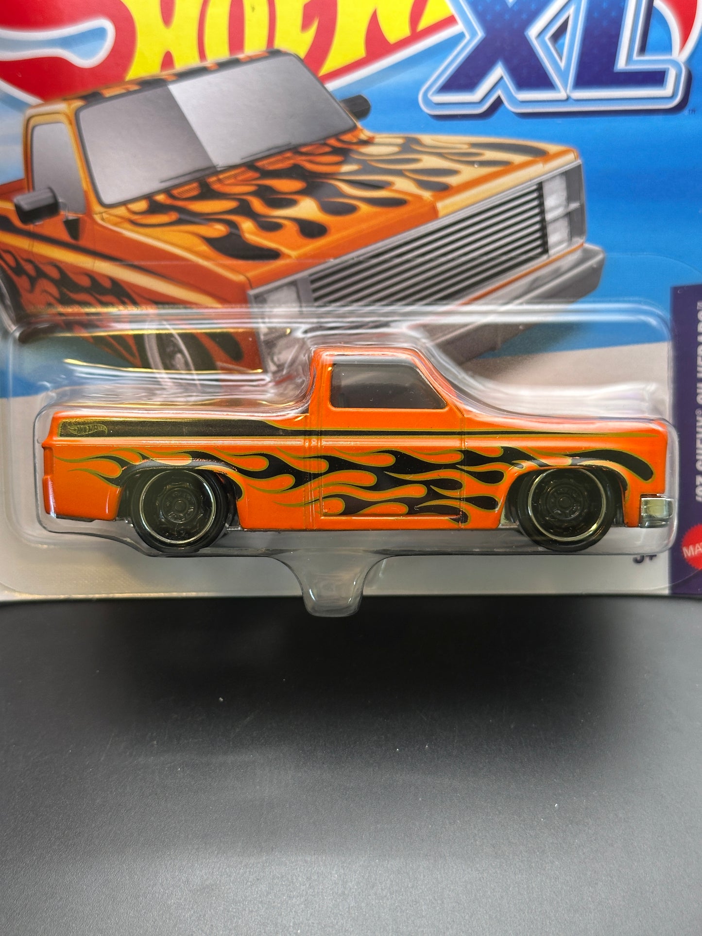 HOT WHEELS XL - 83 CHEVY SILVERADO 3/24 (2026) - 1:43 SCALE